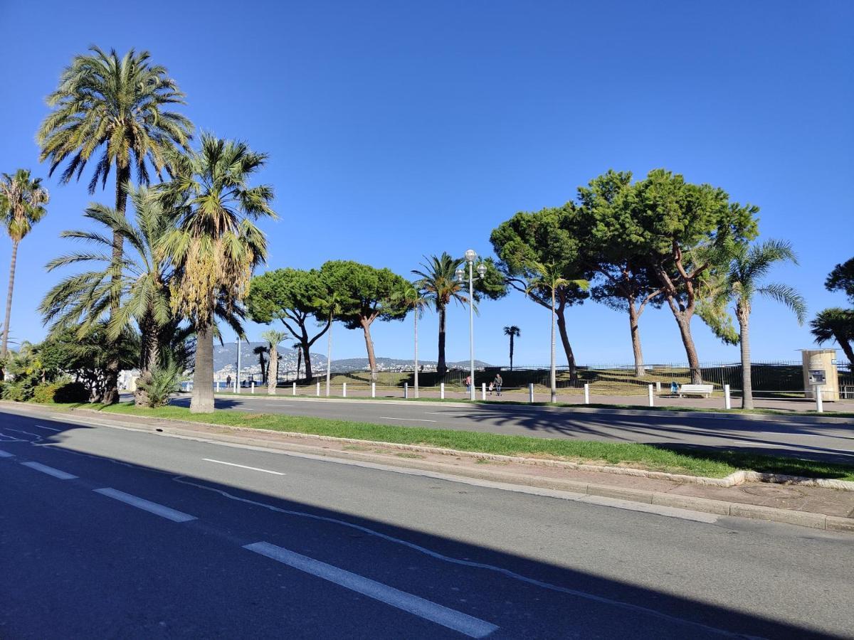 Le 323 Prom - 2 Chambres - Ac - Parking - Tram Et Supermarche Proches - Front De Mer Nizza Kültér fotó